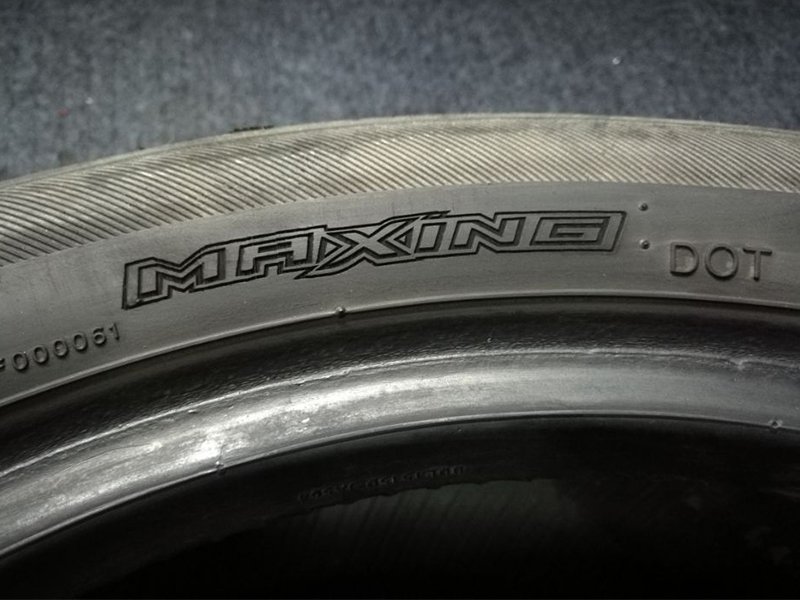 Laser marking machine on car tires